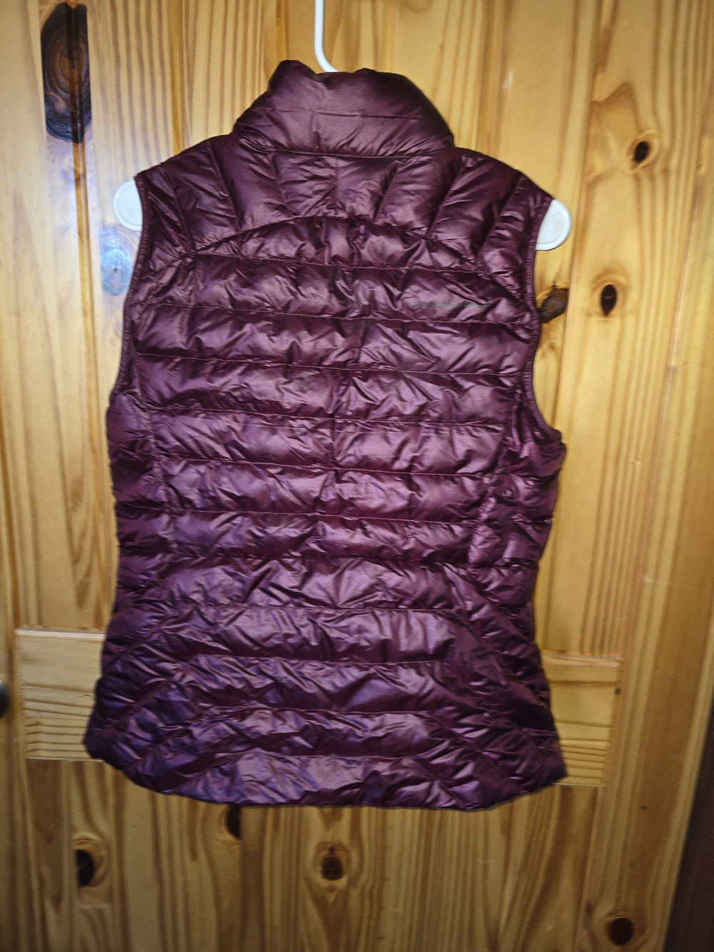Womens M Outdoor Research Quilted Insulated Vest - Burgundy Plum NWT - Picture 6 of 9